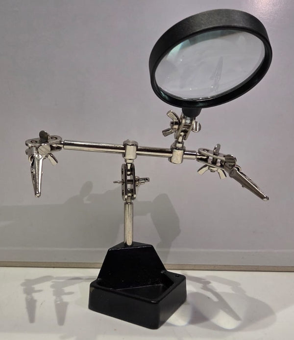 Helping Hands with Magnifier II